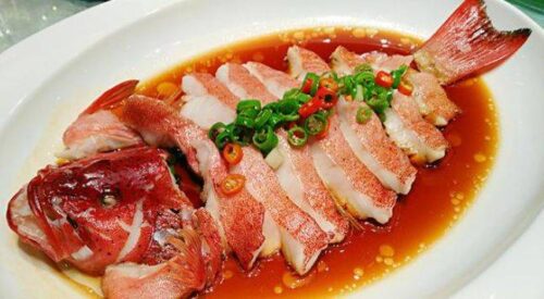 Cá mú đỏ hấp xì dầu