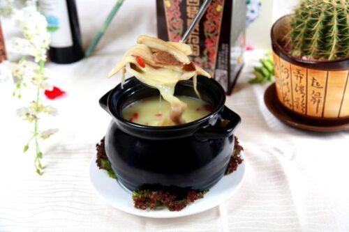 Canh nấm dã sinh